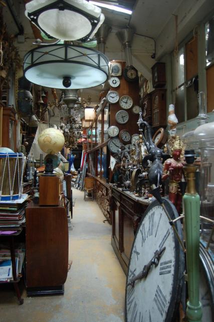 Lights ! Camera ! Auction !